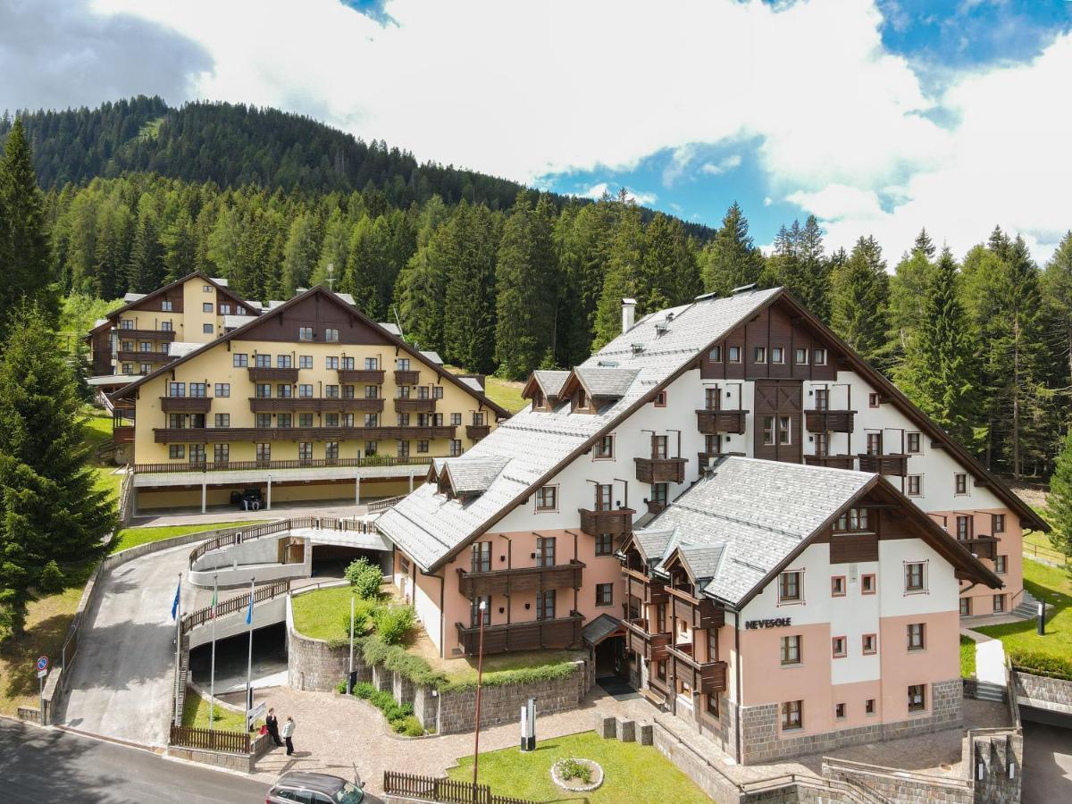 Nevesole Folgarida Resort Aparthotel Luaran gambar