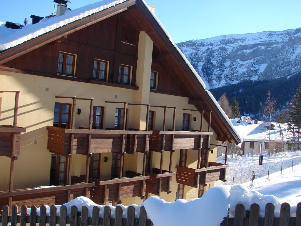 Nevesole Folgarida Resort Aparthotel Luaran gambar