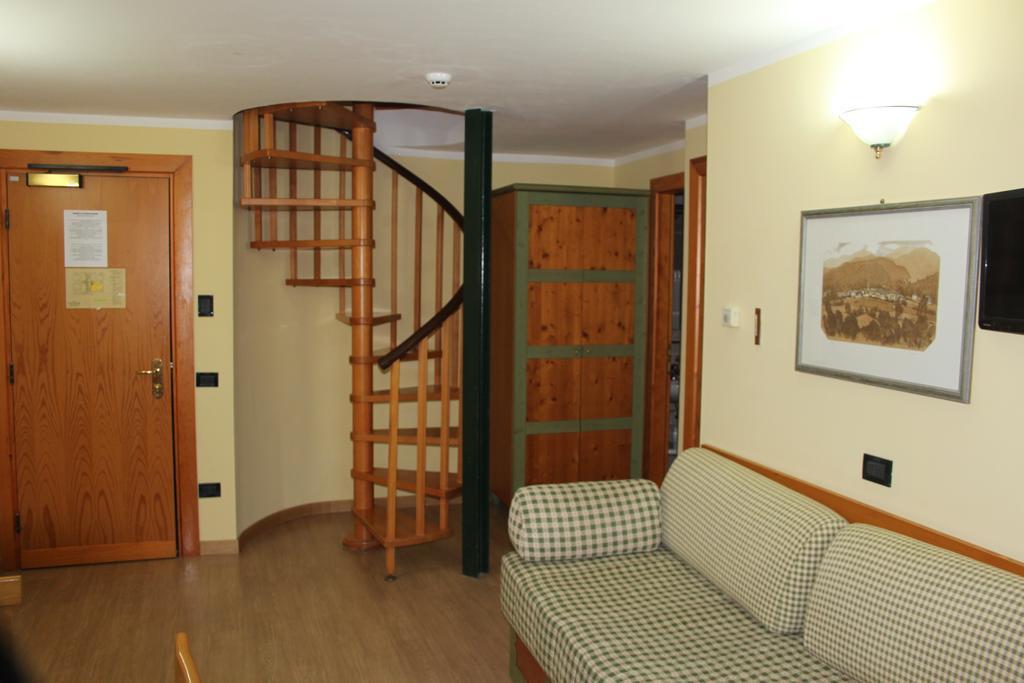 Nevesole Folgarida Resort Aparthotel Luaran gambar