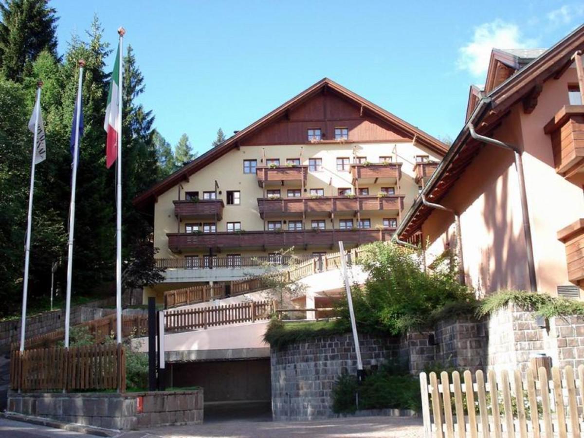 Nevesole Folgarida Resort Aparthotel Luaran gambar